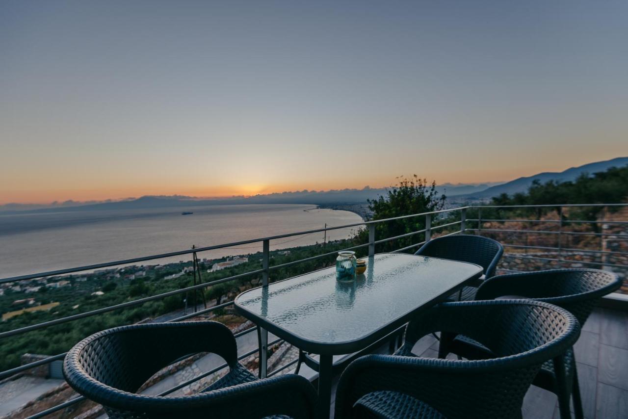 Bay View Guesthouses Kalamata Exterior foto